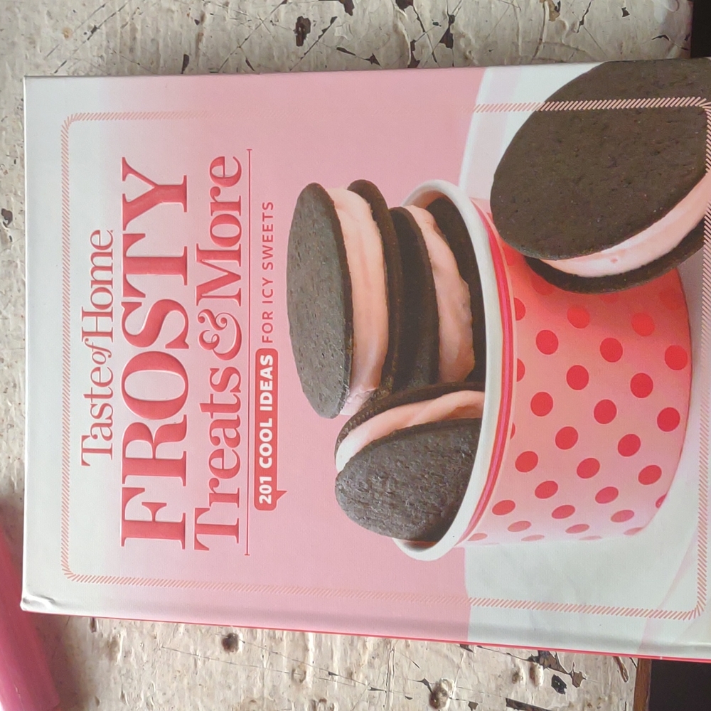 💐Taste of Home: Frosty Treats and More Cookbook 💐